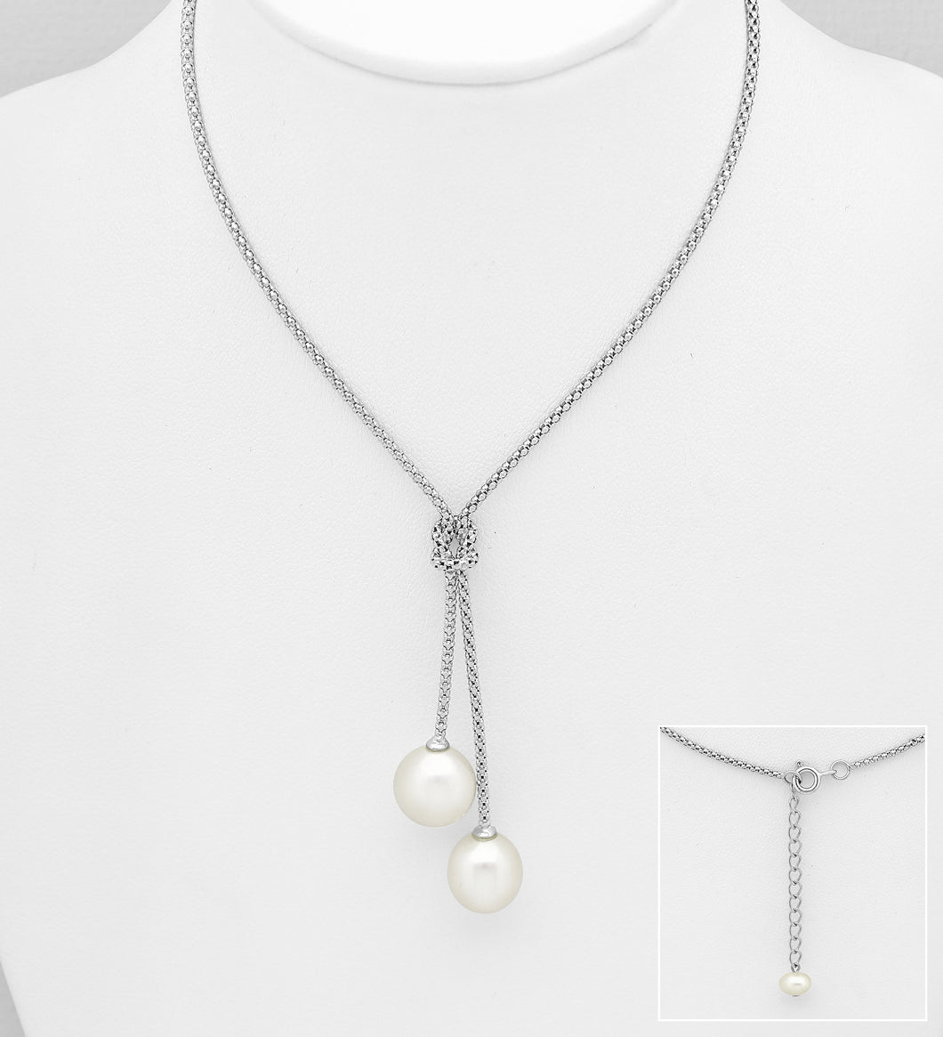 Silver Knot Necklace Decorated with Freshwater Pearl