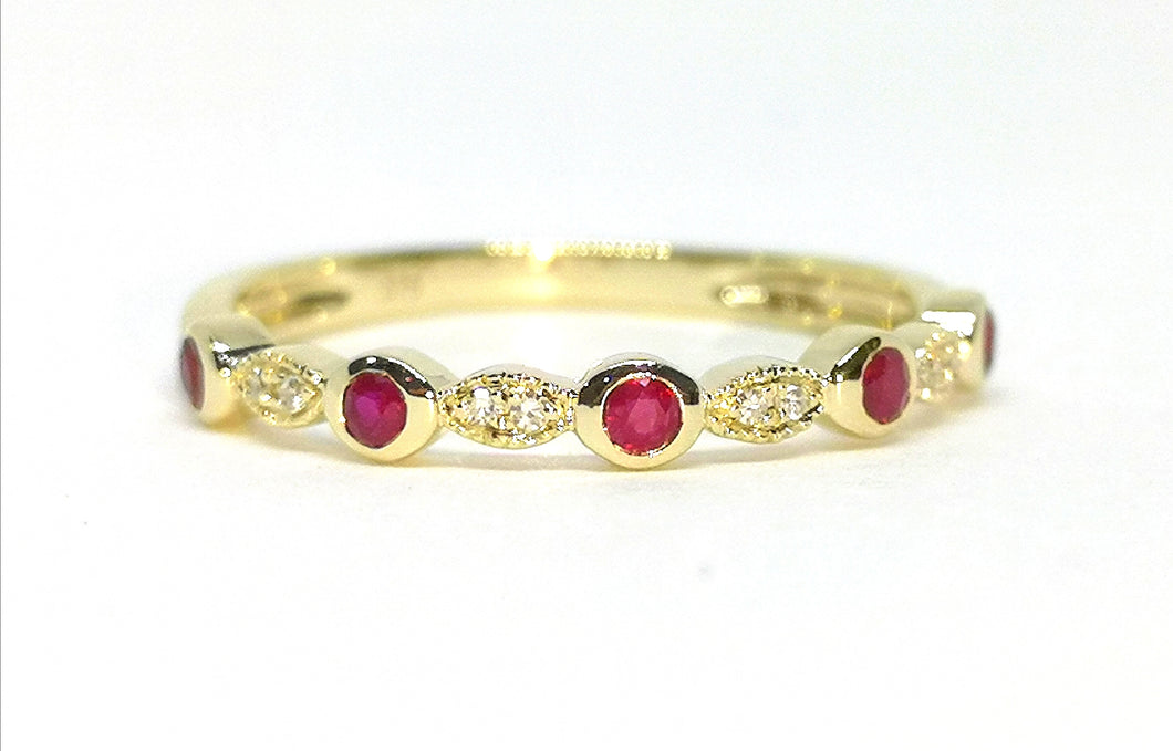 9ct Yellow Gold Ruby and Diamond Milgrain Ring