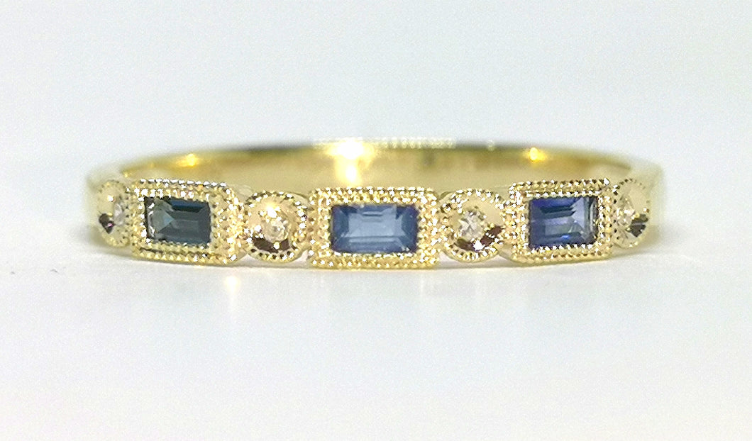 9ct Yellow Gold Sapphire and Diamond Milgrain Ring