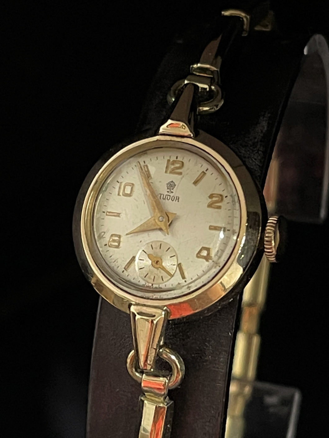 Preowned Vintage Ladies 9ct Yellow Gold Manual Wind Tudor Watch.